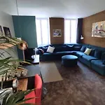 Du Jeu De Paume 3*