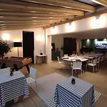 Du Jeu De Paume 3*