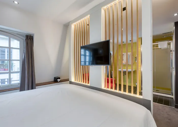 Otel Du Jeu De Paume Versay